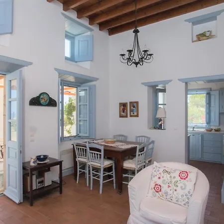 Holiday home Chora Villas 1 &2 *